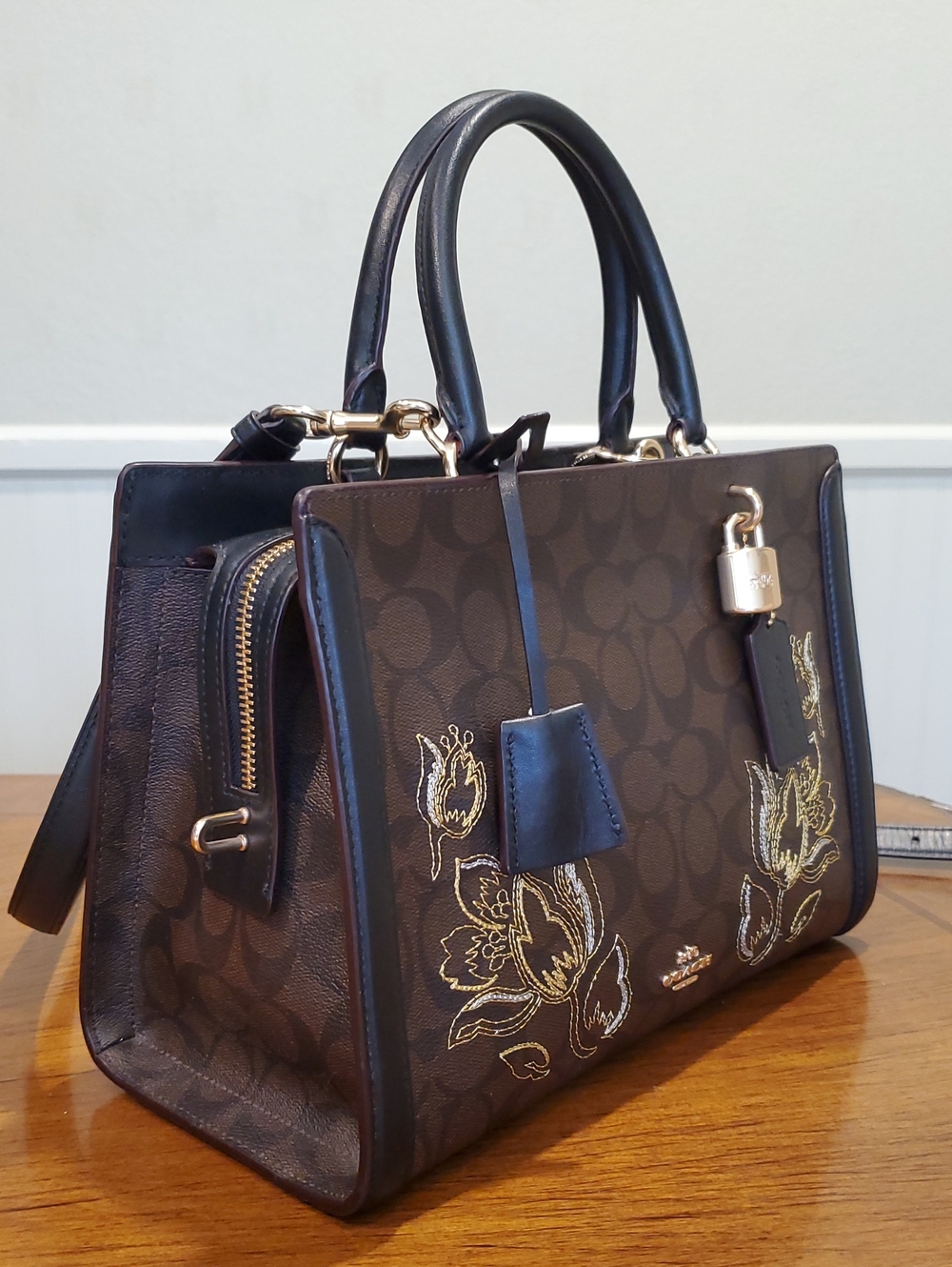 Coach Signature Embroidered Zoe Carryall - Picture 3 of 15